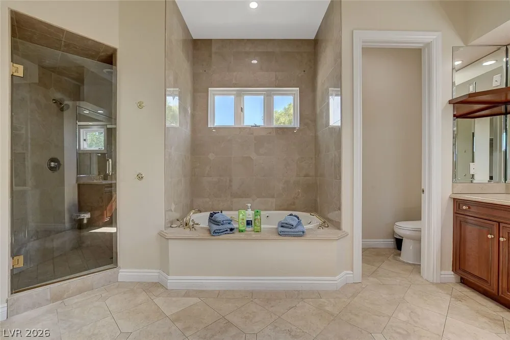 6180 El Camino Rd, Las Vegas, NV 89118