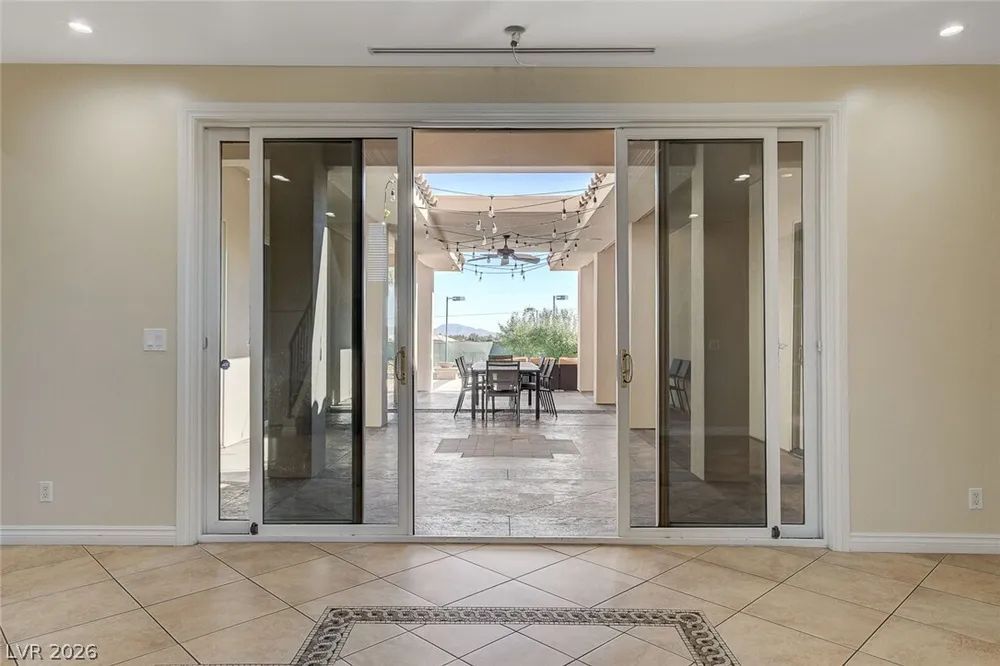 6180 El Camino Rd, Las Vegas, NV 89118