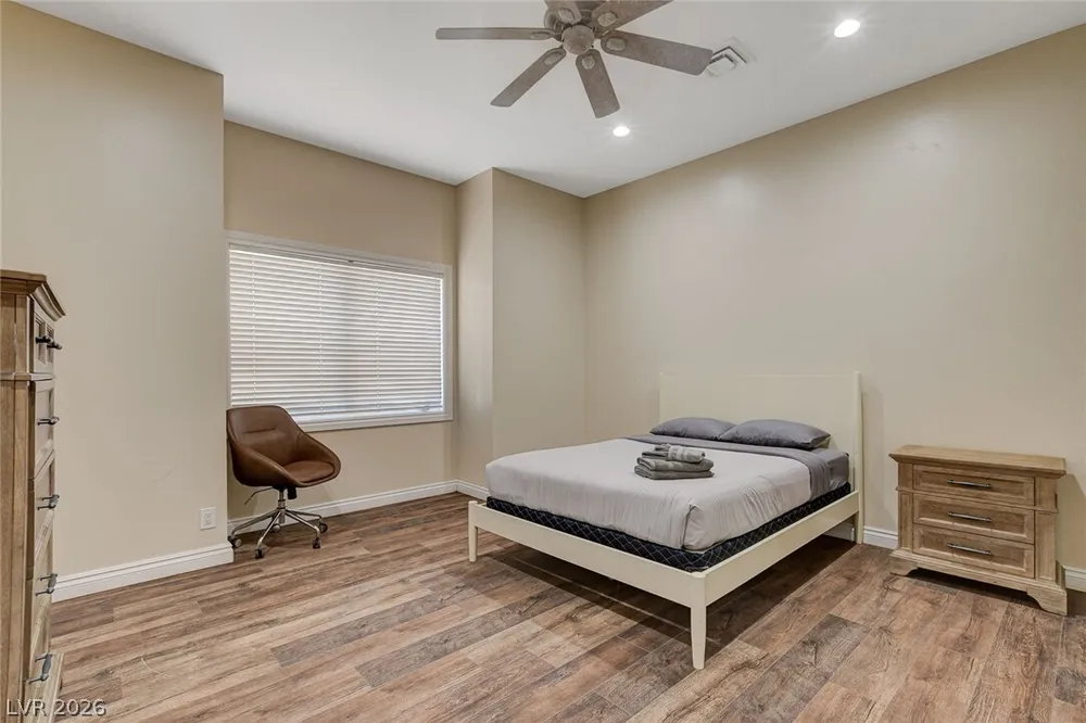 6180 El Camino Rd, Las Vegas, NV 89118
