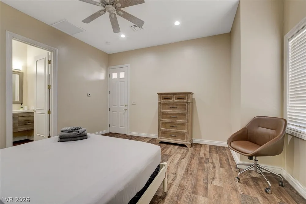 6180 El Camino Rd, Las Vegas, NV 89118