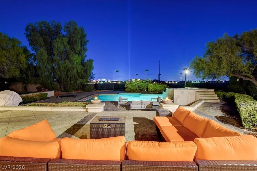6180 El Camino Rd, Las Vegas, NV 89118