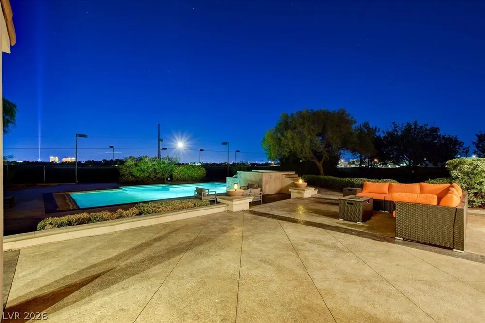 6180 El Camino Rd, Las Vegas, NV 89118
