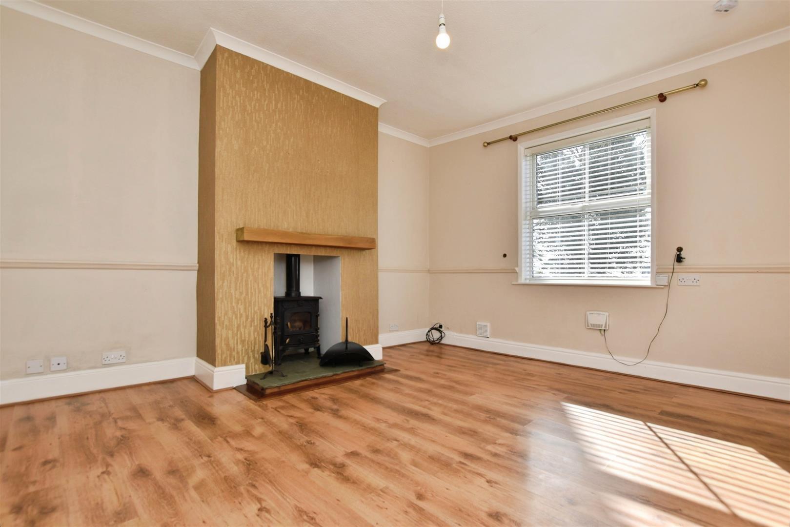 Tradesmans Row, Sproatley Image 7