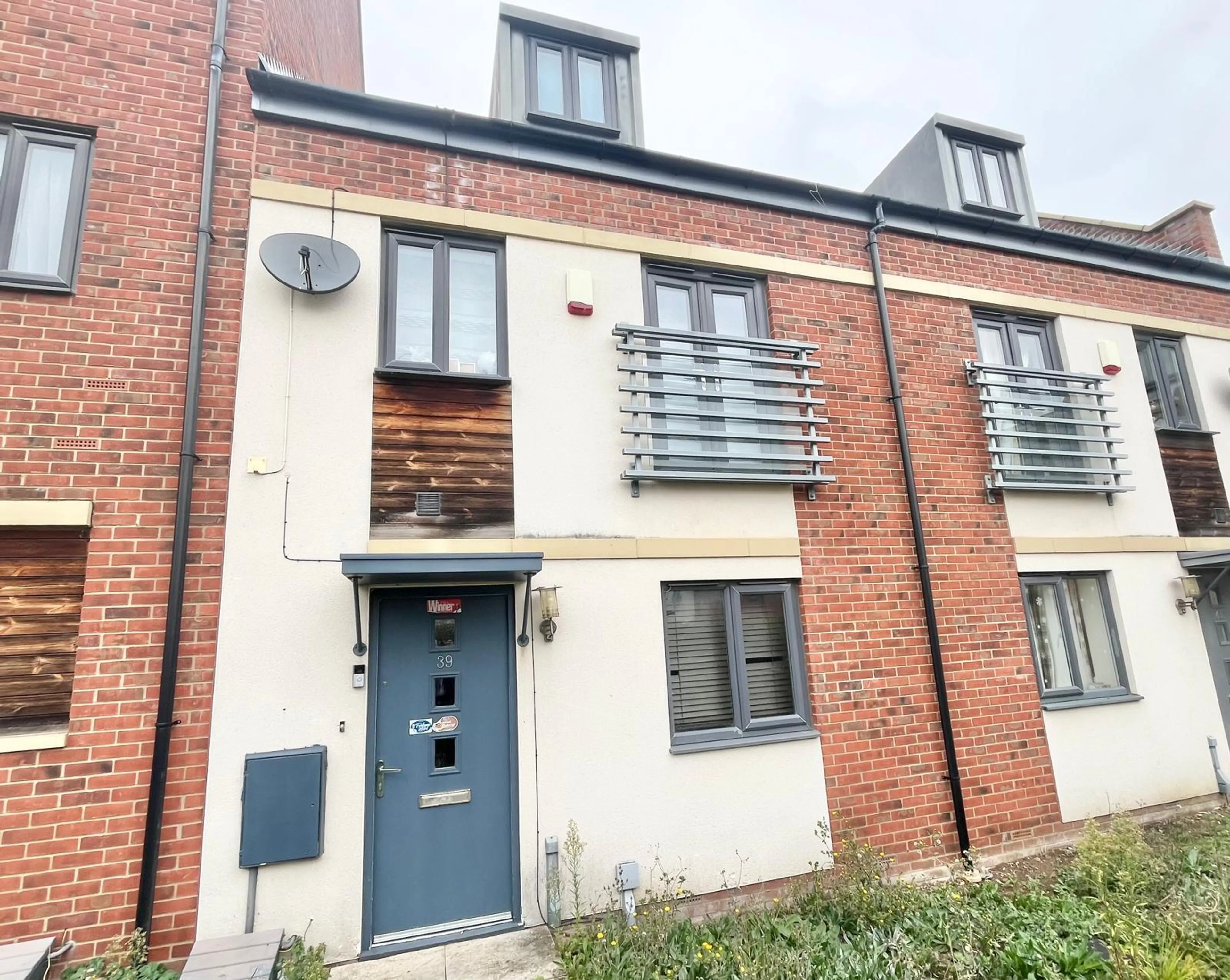 Property photo 0