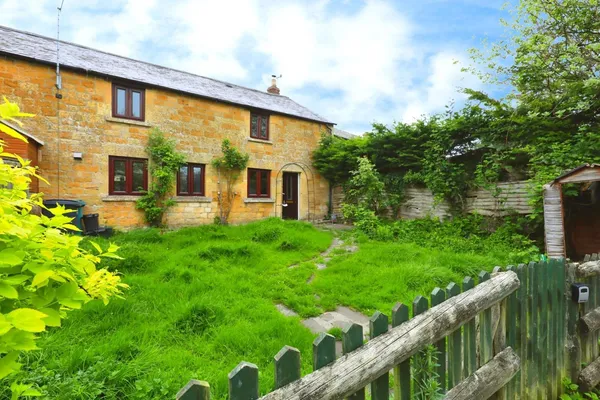 Foxes Row, Broadwell, Moreton-in-Mars...