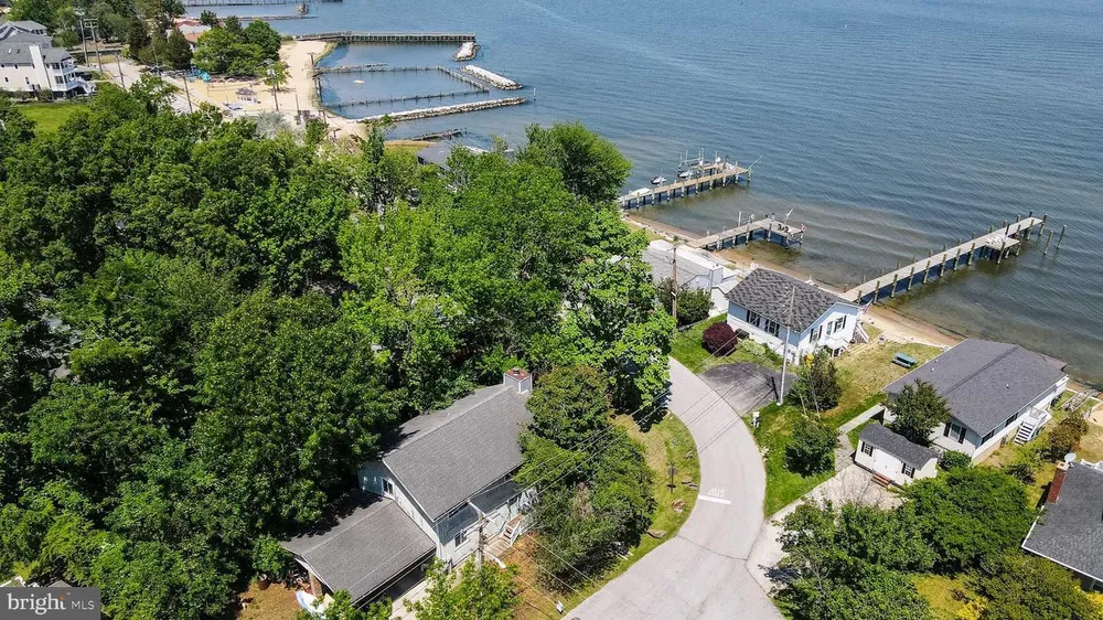 3328 Shore Dr, Annapolis, MD 21403