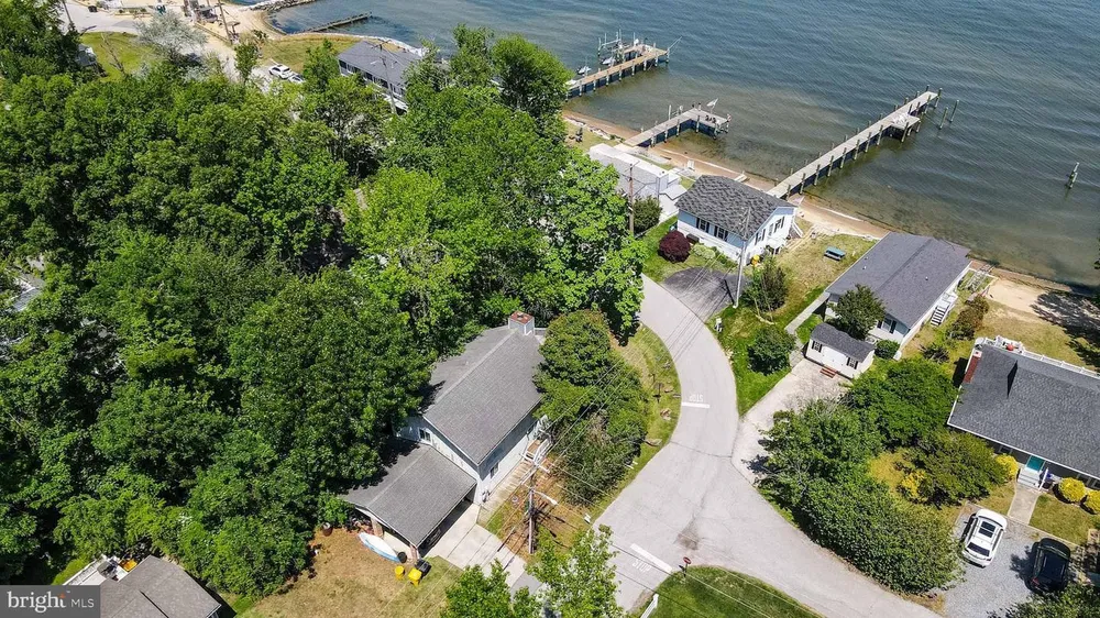 3328 Shore Dr, Annapolis, MD 21403