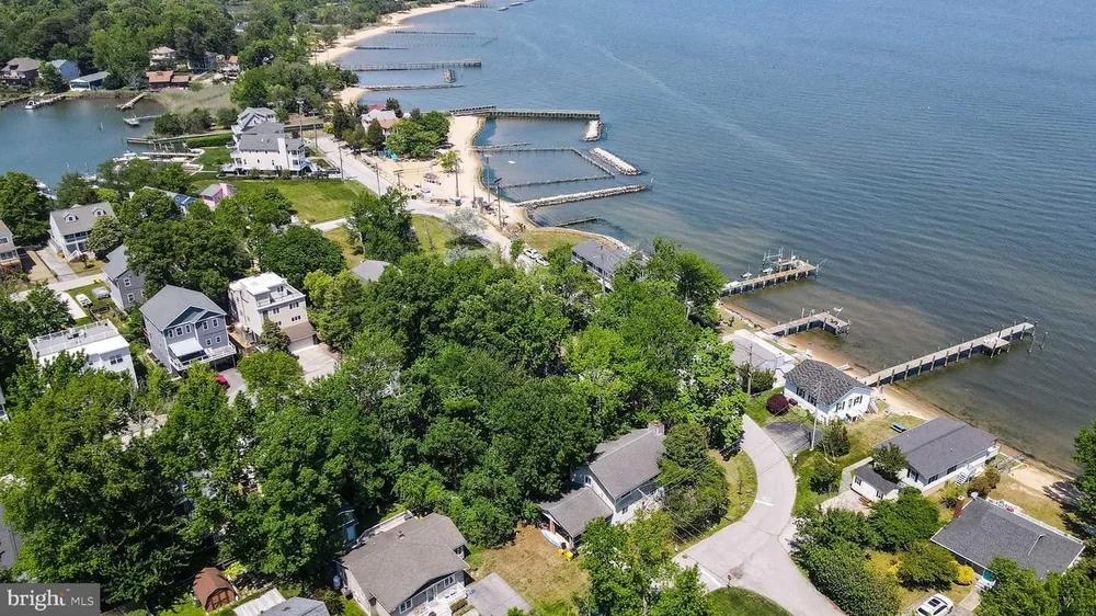 3328 Shore Dr, Annapolis, MD 21403