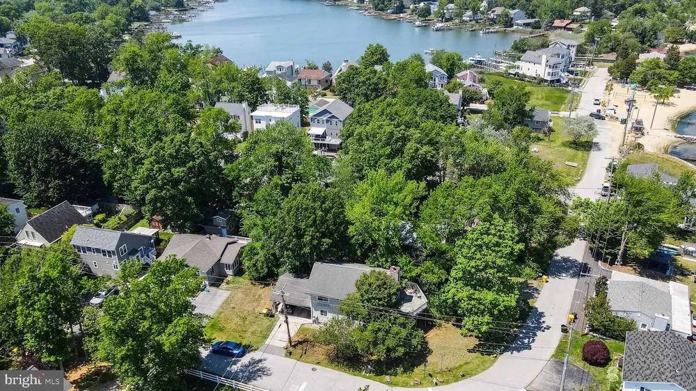 3328 Shore Dr, Annapolis, MD 21403