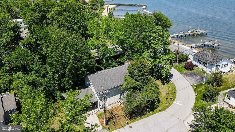 3328 Shore Dr, Annapolis, MD 21403