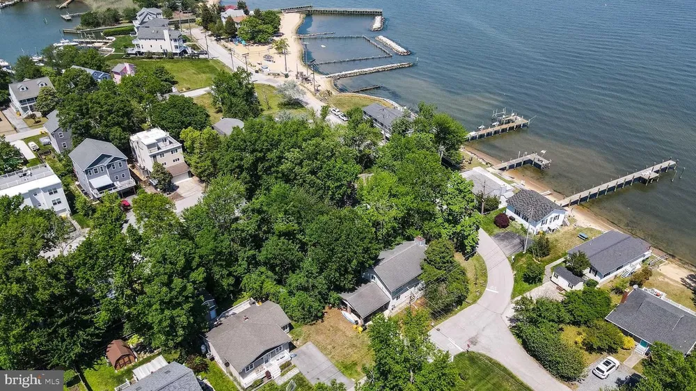 3328 Shore Dr, Annapolis, MD 21403