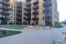 Middle Road, LONDON