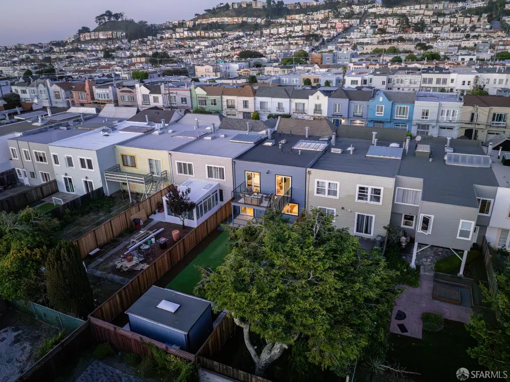 2051 22nd Ave, San Francisco, CA 94116-1212