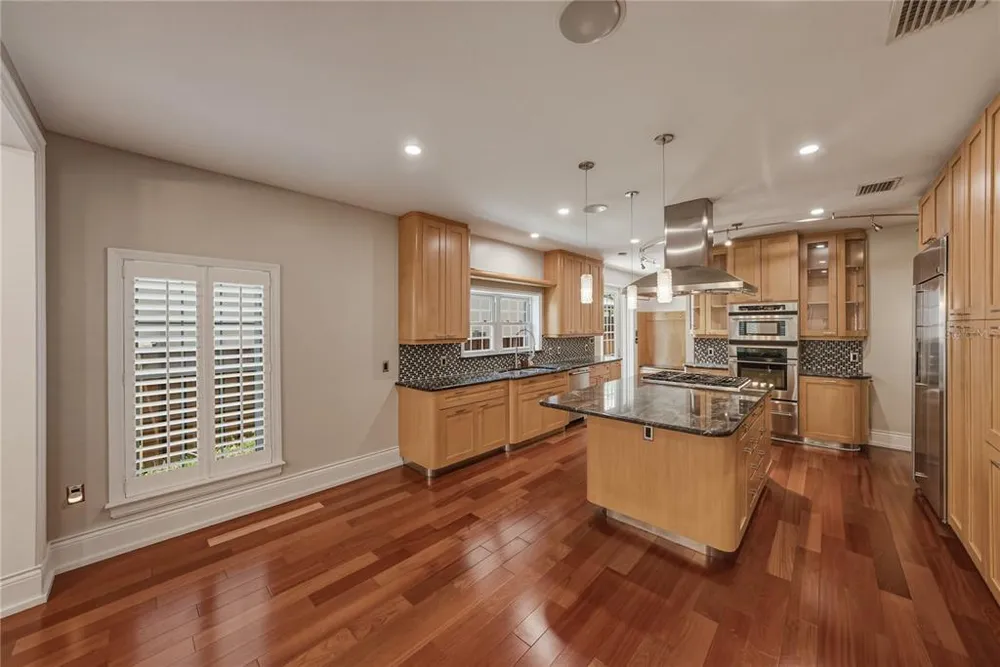 3001 W San Rafael St, Tampa, FL 33629