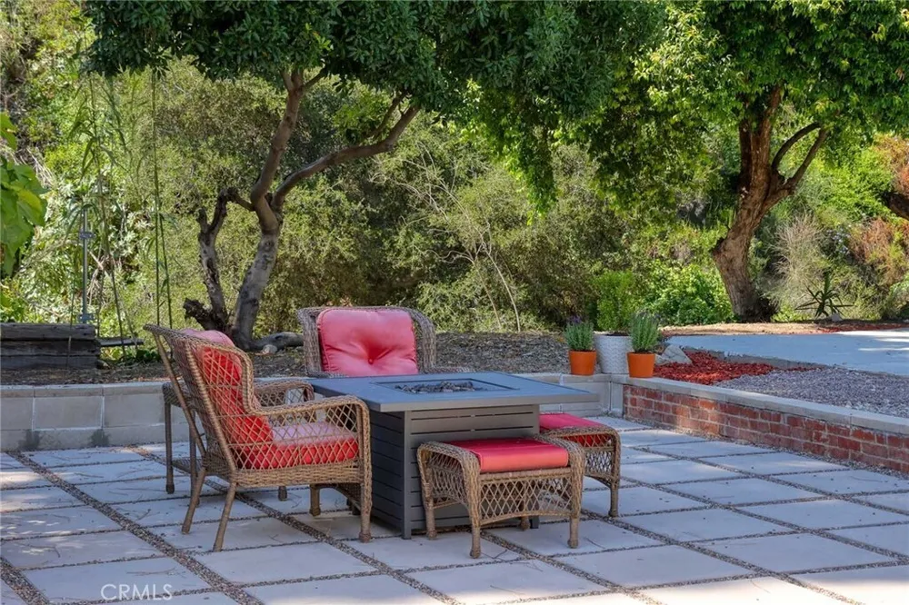 5127 Solliden Ln, La Canada Flintridge, CA 91011