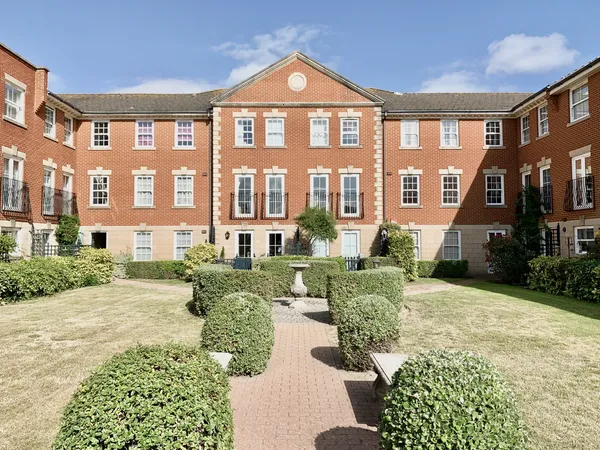 Mountjoy Court, 39 White Hart Road