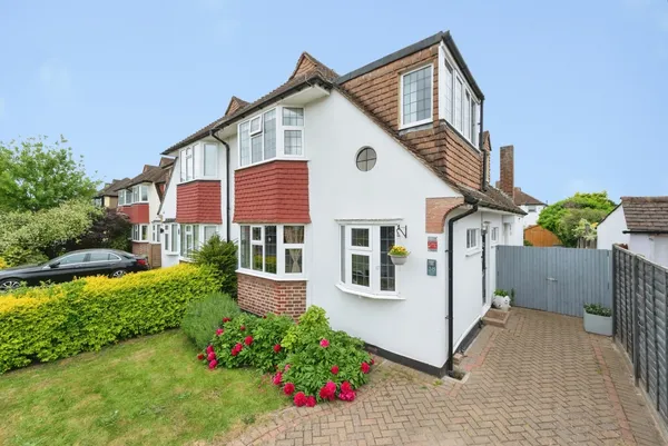 Lawrence Avenue, NEW MALDEN, Surrey, KT3