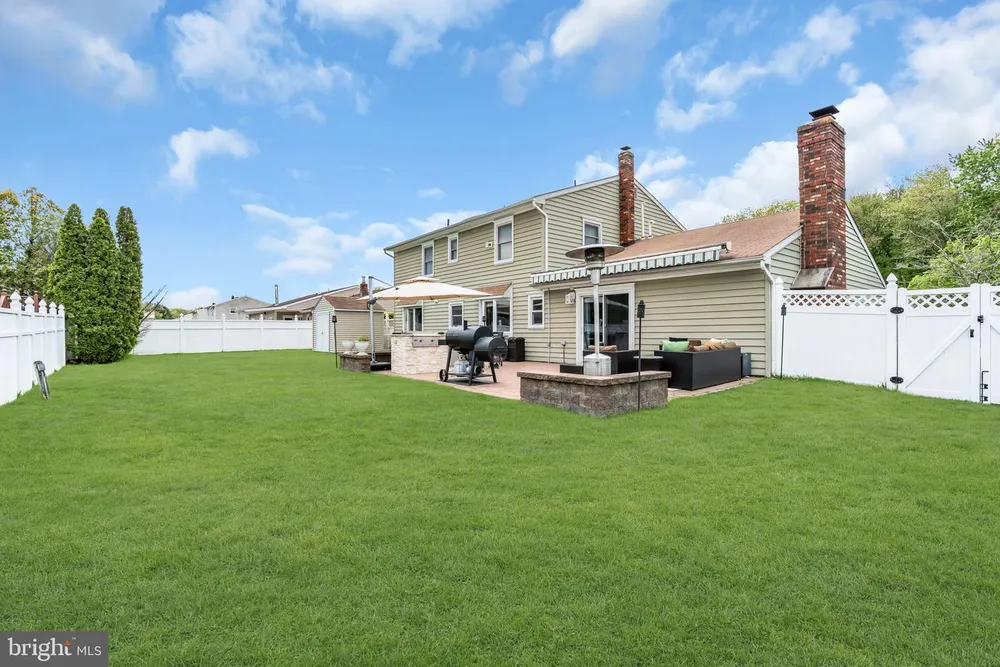 23 N Rhoda St, Monroe Township, NJ 08831