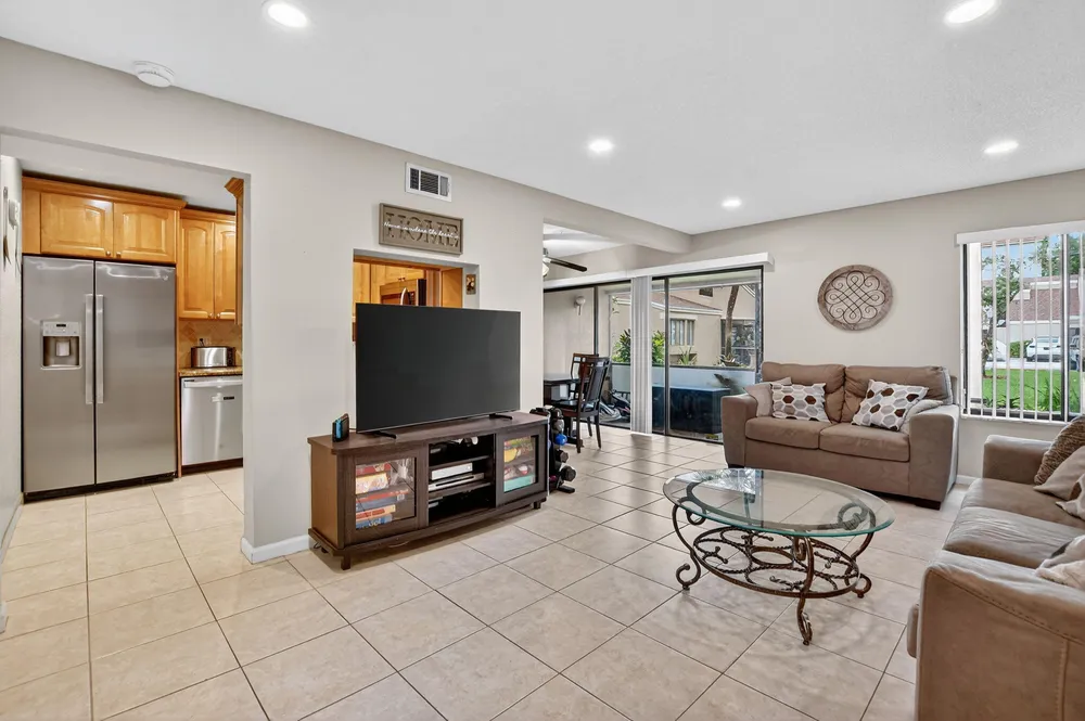 1061 NW 13th St, Boca Raton, FL 33486