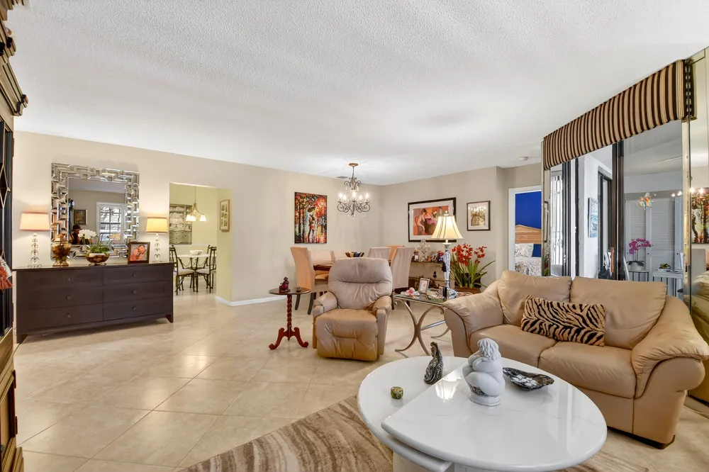 5188 Europa Dr, Boynton Beach, FL 33437