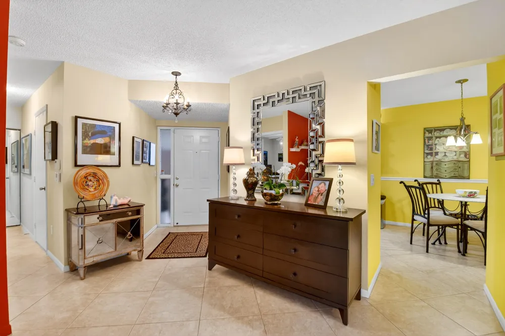 5188 Europa Dr, Boynton Beach, FL 33437