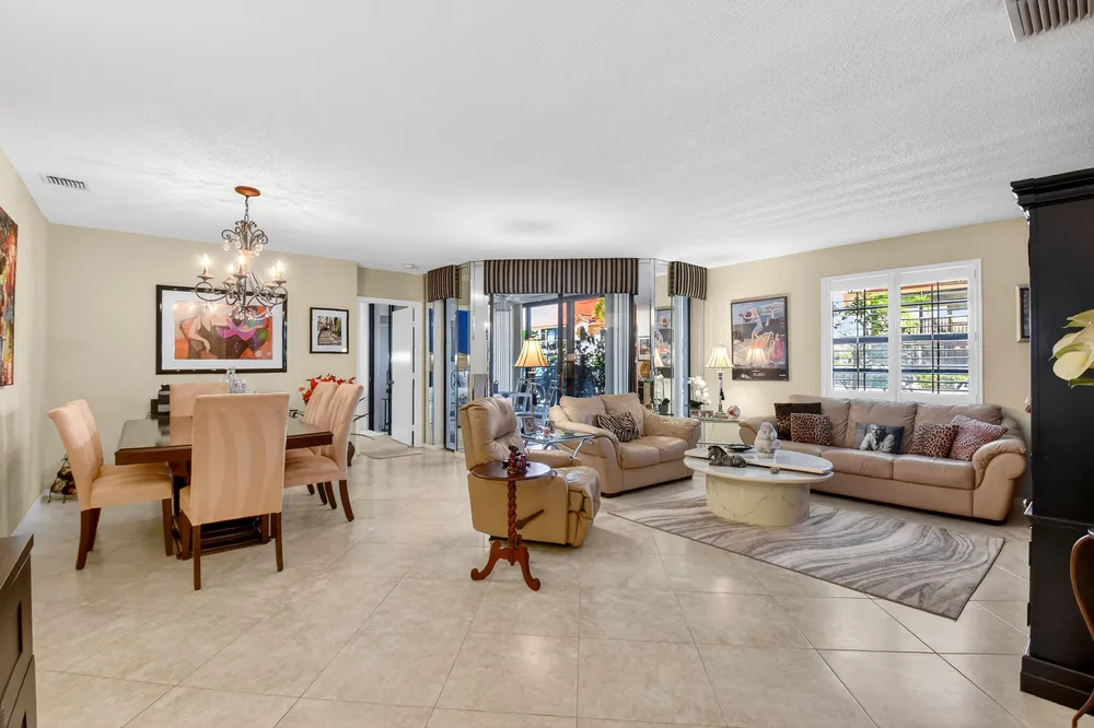 5188 Europa Dr, Boynton Beach, FL 33437