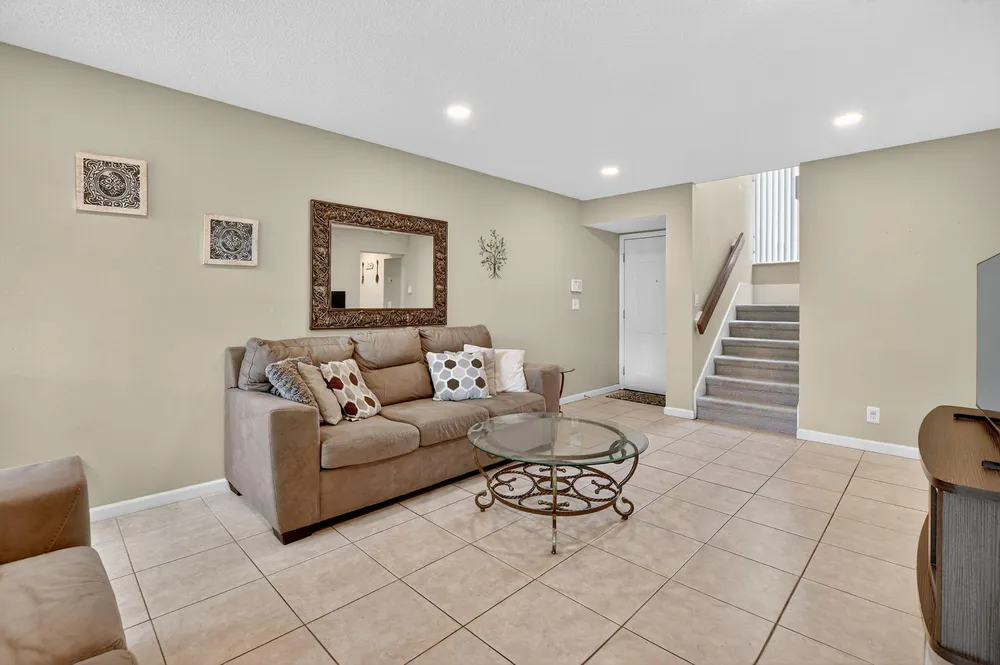 1061 NW 13th St, Boca Raton, FL 33486