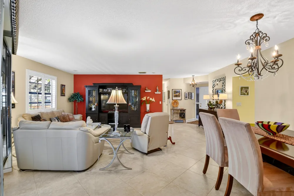 5188 Europa Dr, Boynton Beach, FL 33437