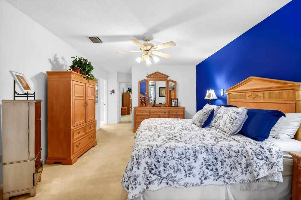 5188 Europa Dr, Boynton Beach, FL 33437