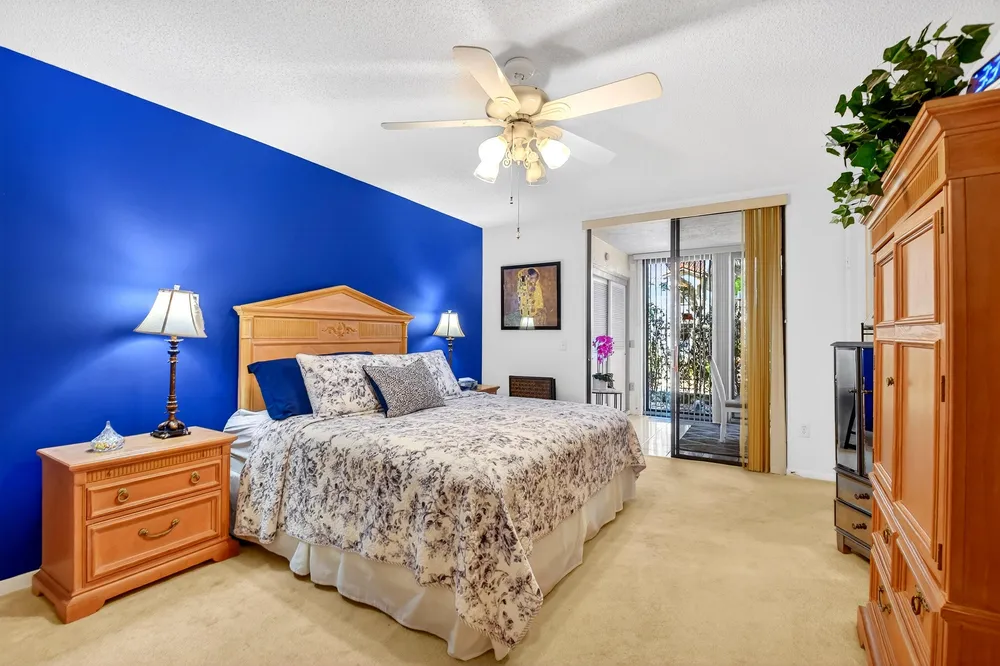 5188 Europa Dr, Boynton Beach, FL 33437