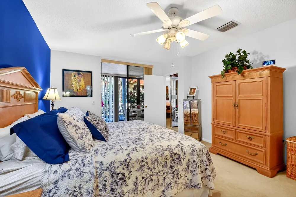 5188 Europa Dr, Boynton Beach, FL 33437