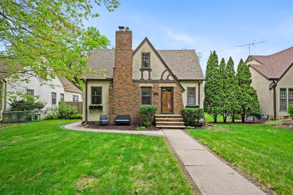 5708 10th Ave S, Minneapolis, MN 55417