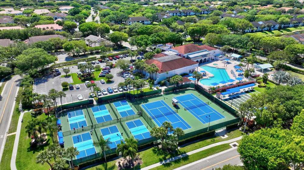 5188 Europa Dr, Boynton Beach, FL 33437