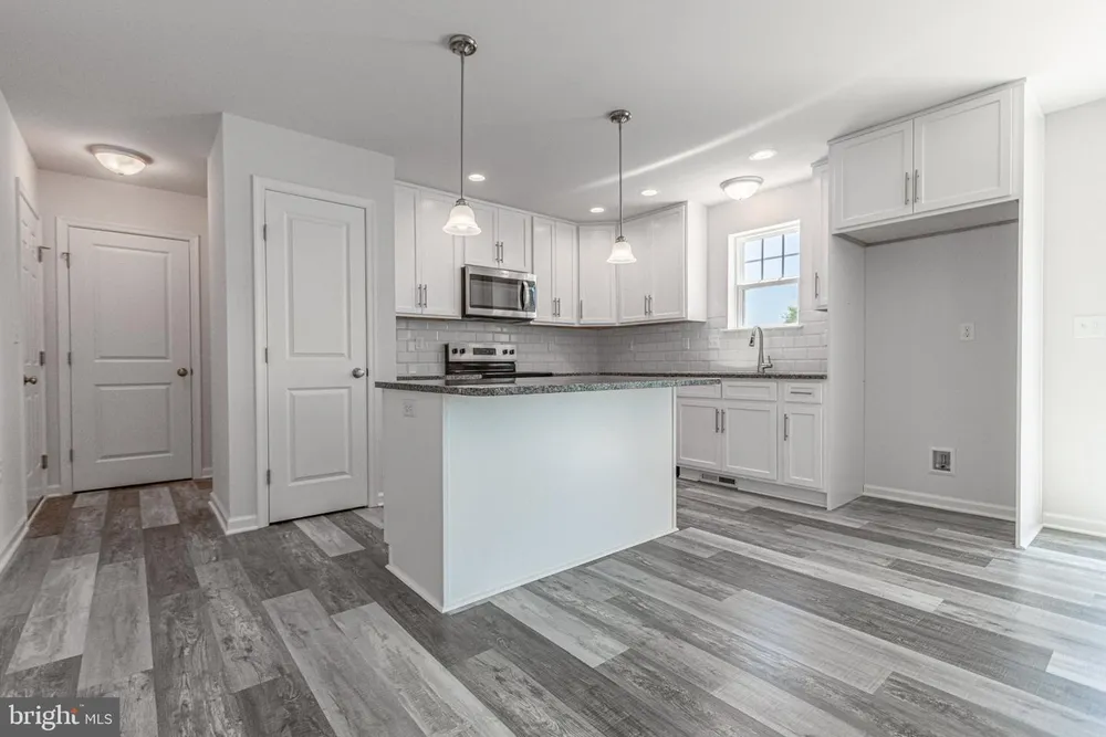 322 Valley View Circle, York, PA 17408