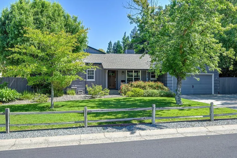 3645 Las Pasas Way, Sacramento, CA 95864