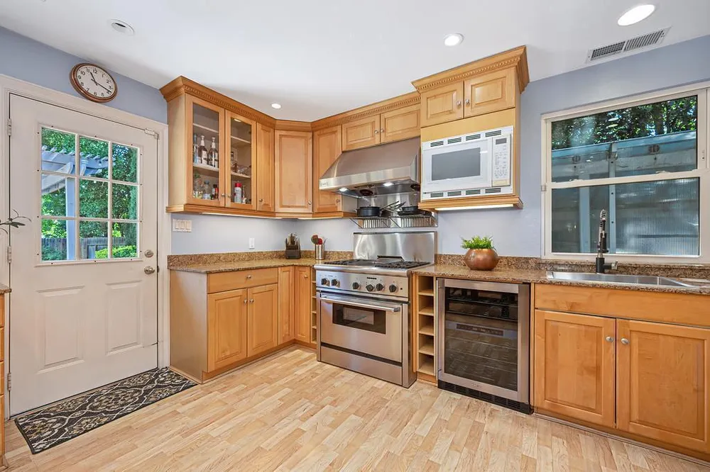 3645 Las Pasas Way, Sacramento, CA 95864
