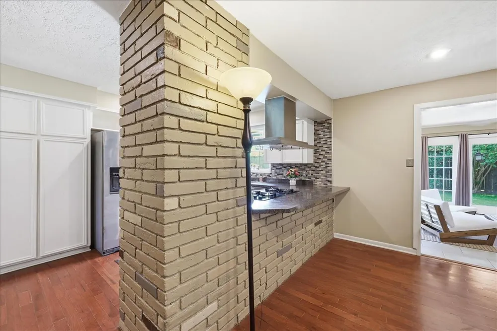 6155 Westgate Dr, Beaumont, TX 77706