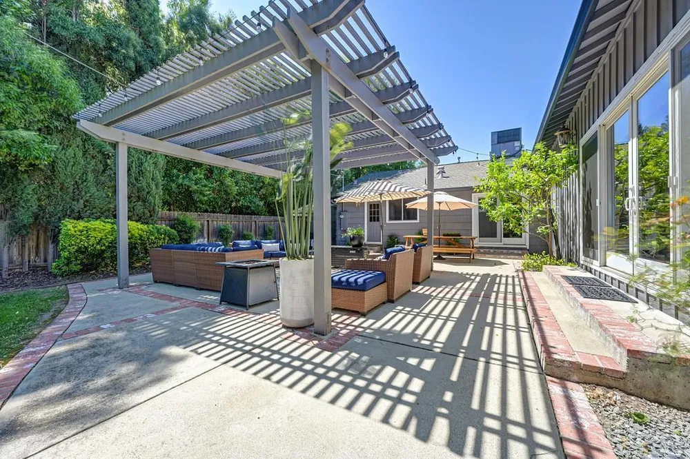 3645 Las Pasas Way, Sacramento, CA 95864