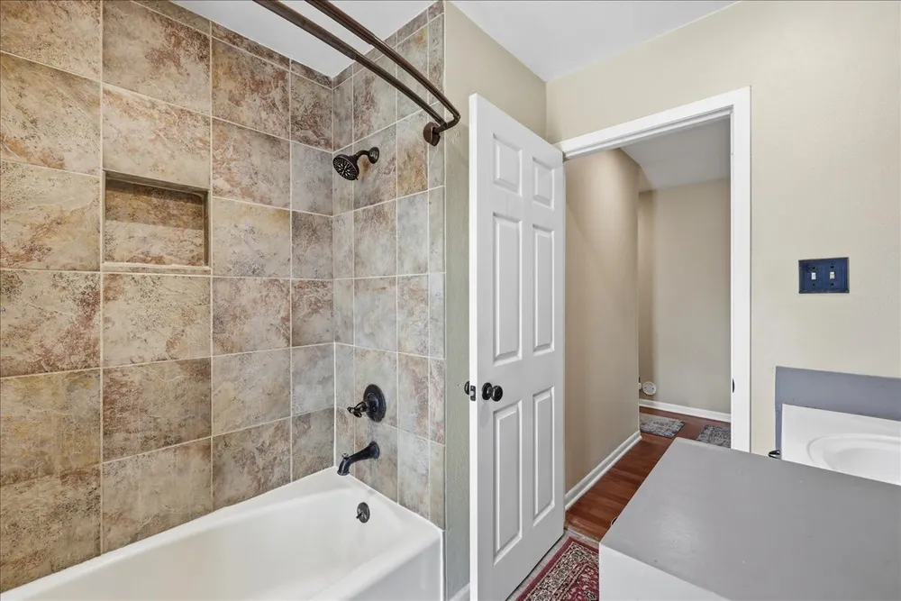 6155 Westgate Dr, Beaumont, TX 77706