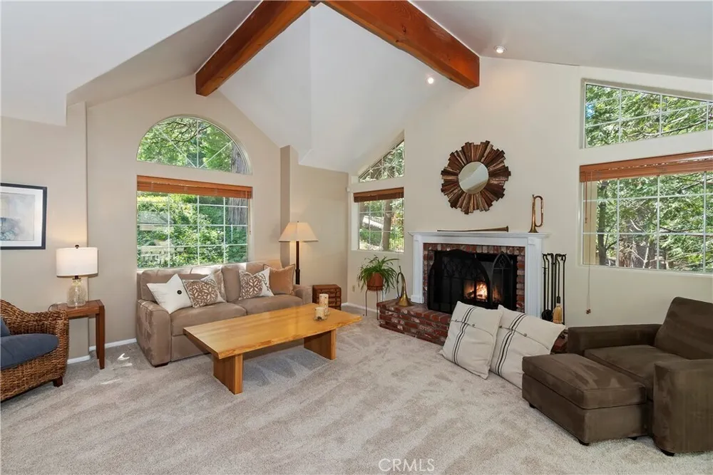 355 Cedar Ridge Dr, Lake Arrowhead, CA 92352
