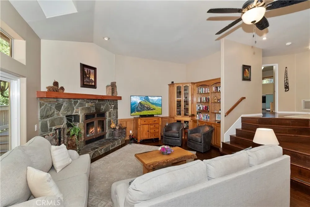355 Cedar Ridge Dr, Lake Arrowhead, CA 92352