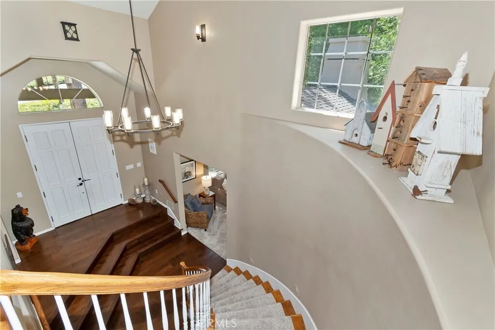 355 Cedar Ridge Dr, Lake Arrowhead, CA 92352