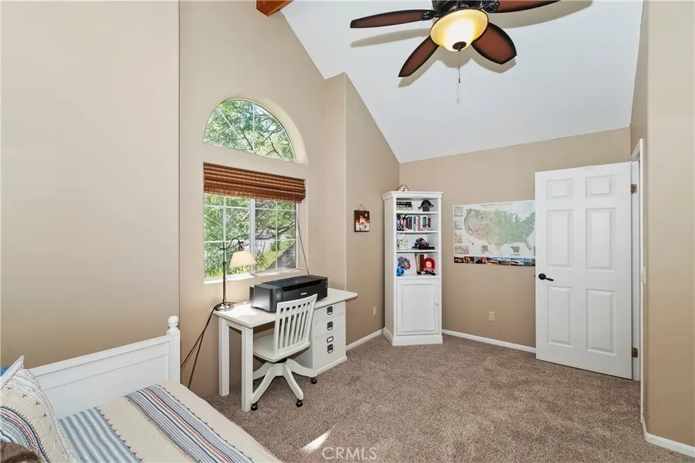 355 Cedar Ridge Dr, Lake Arrowhead, CA 92352