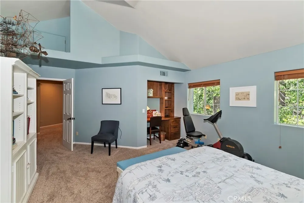 355 Cedar Ridge Dr, Lake Arrowhead, CA 92352