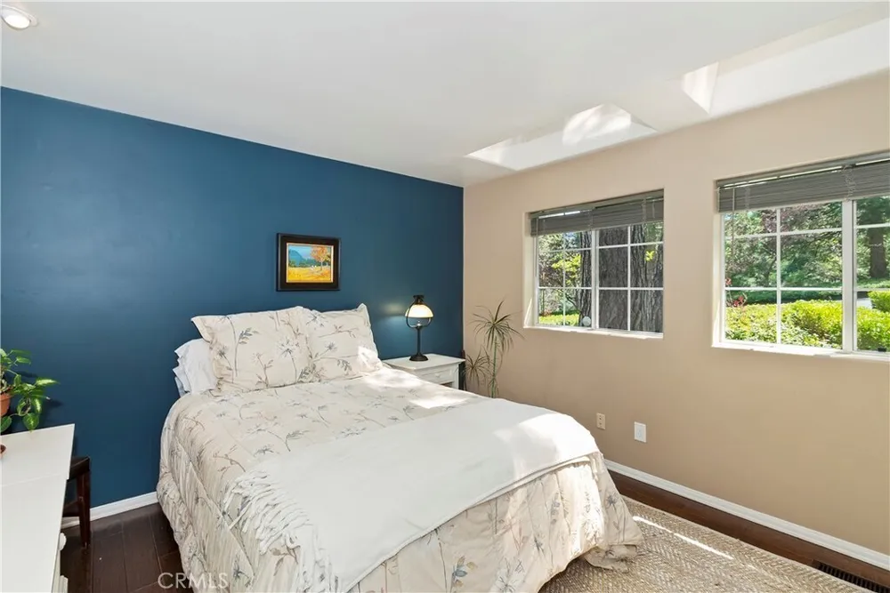 355 Cedar Ridge Dr, Lake Arrowhead, CA 92352