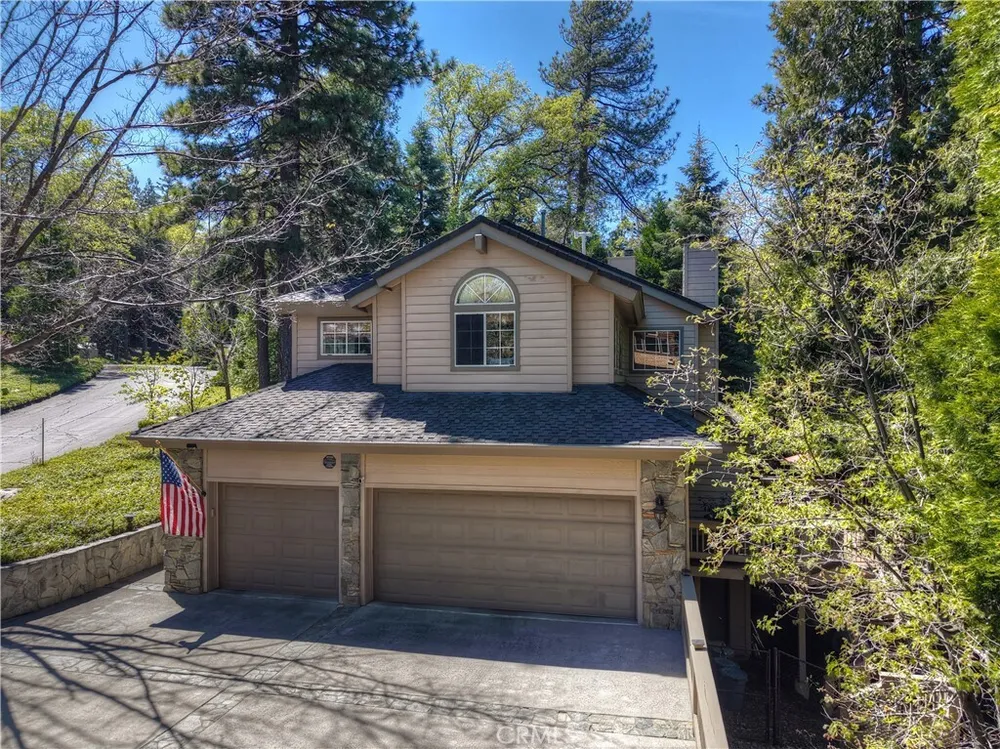 355 Cedar Ridge Dr, Lake Arrowhead, CA 92352