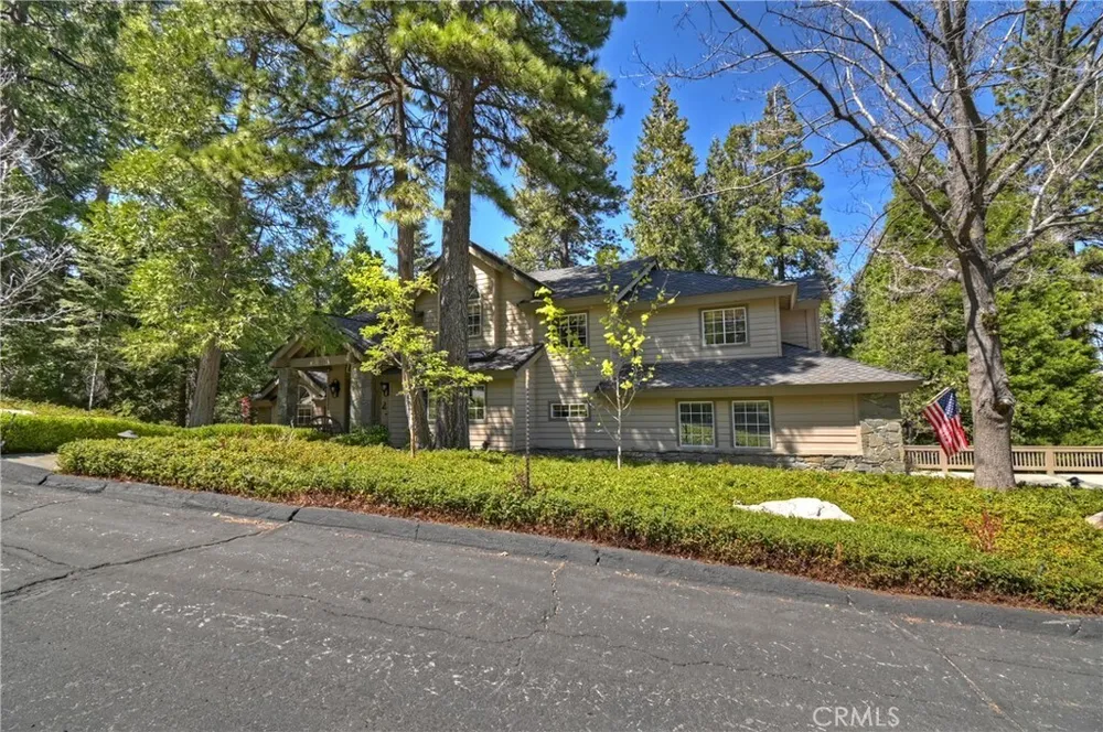355 Cedar Ridge Dr, Lake Arrowhead, CA 92352