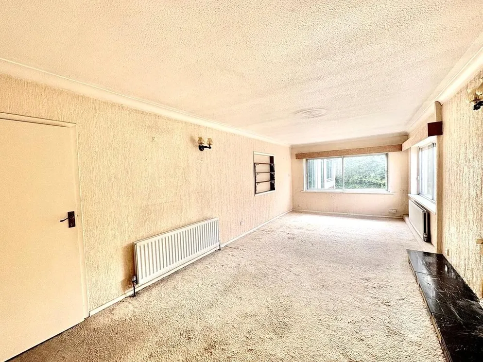 Property carousel item 2