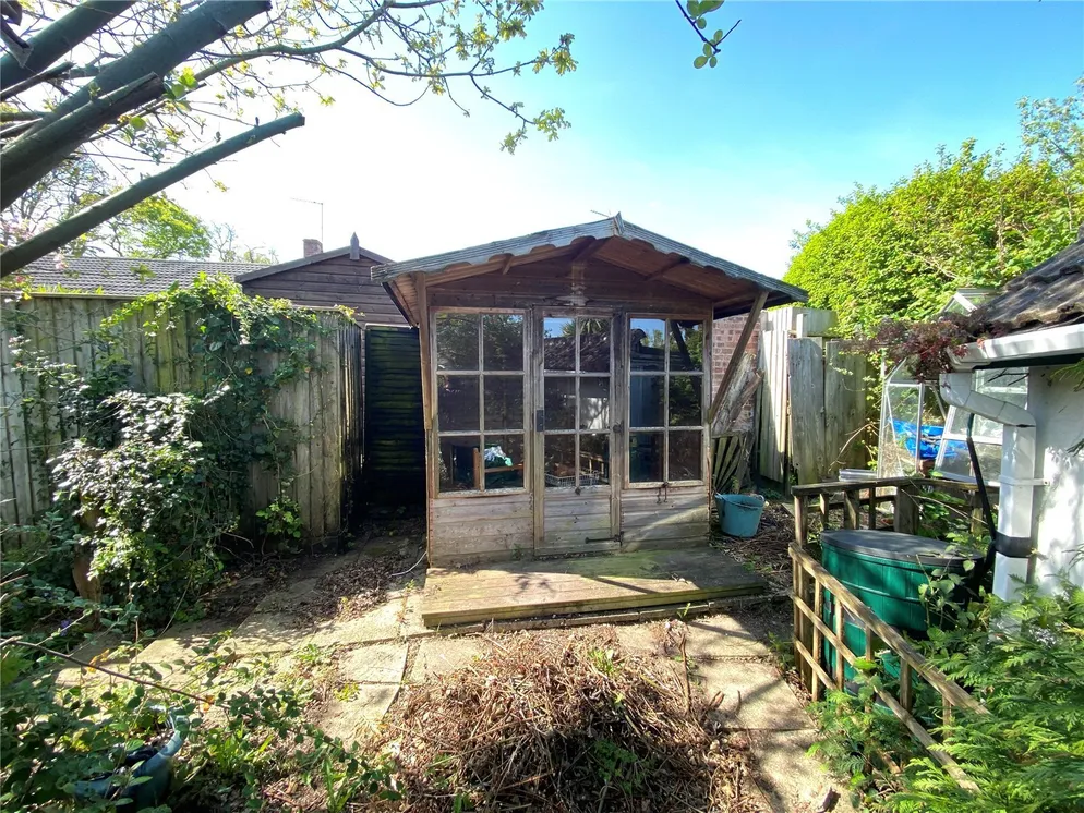 Property carousel item 18