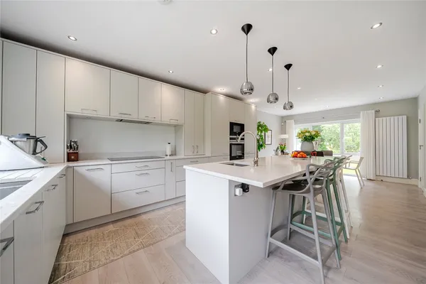 Lynwood Grove, Orpington, BR6